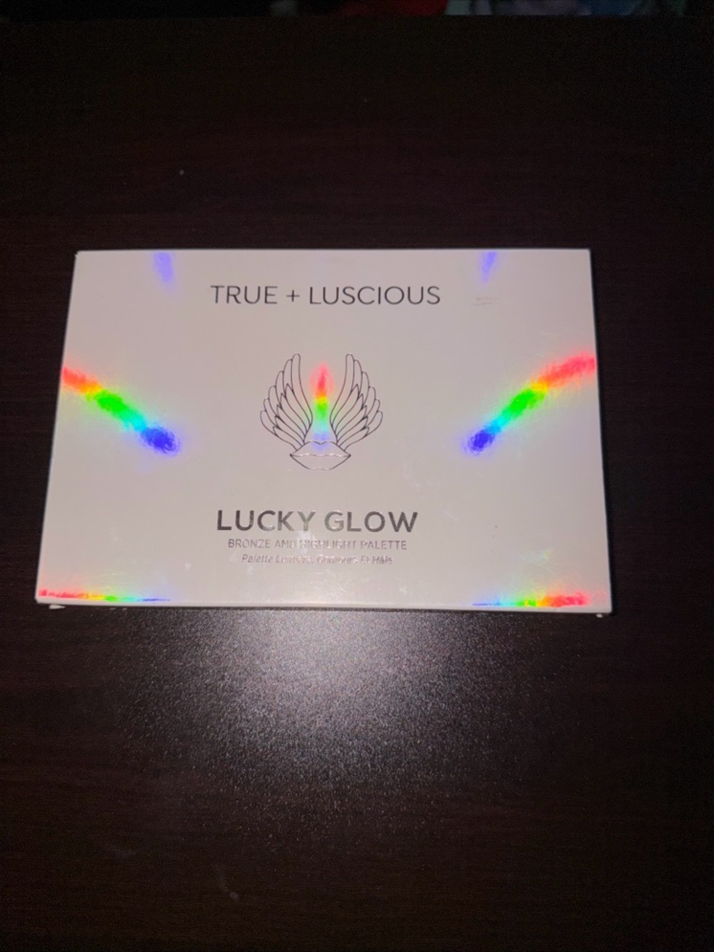 True + Luscious Lucky Glow Bronze and Highlight Palette - White